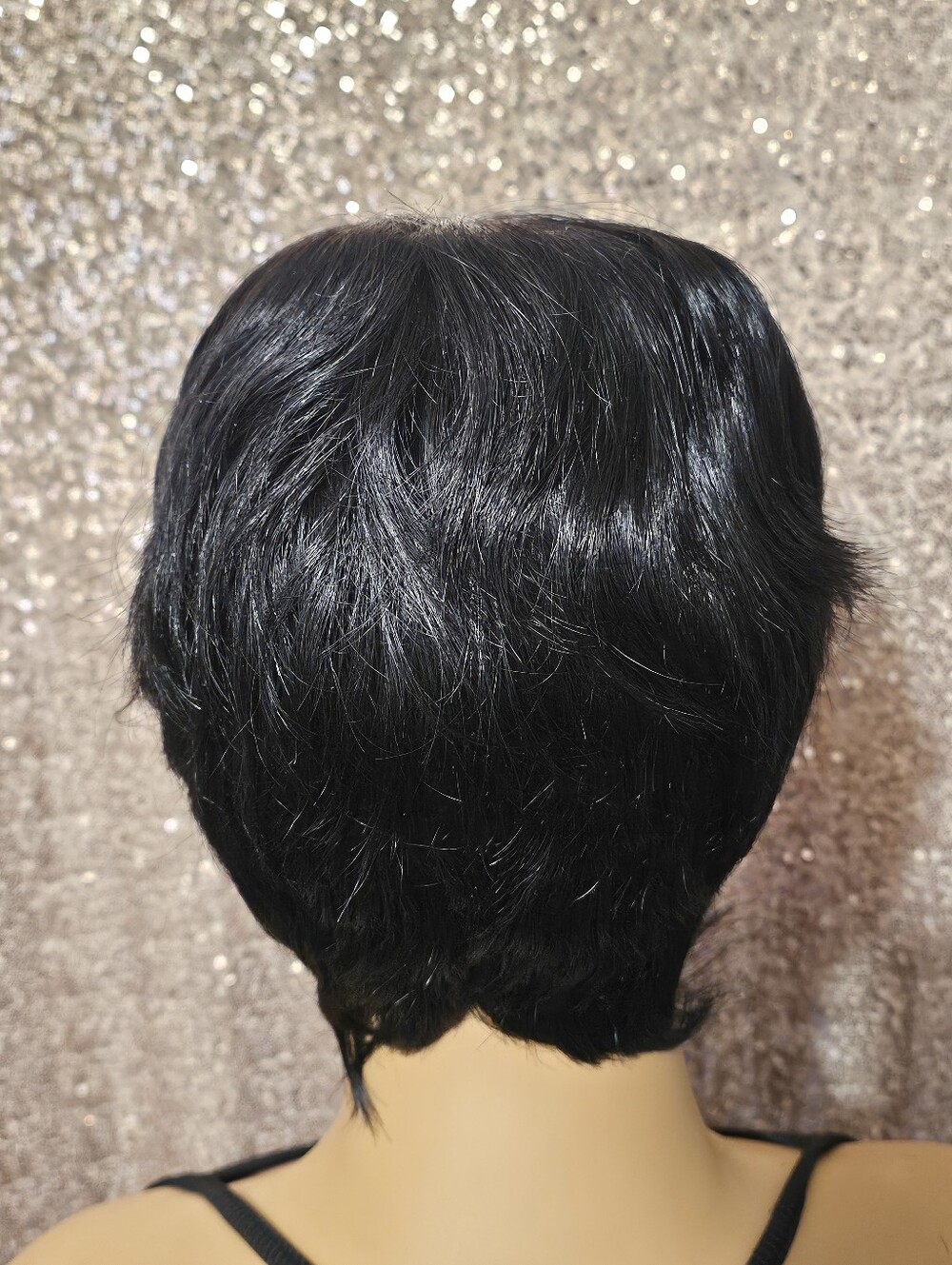 Wig - Picture 3 of 3